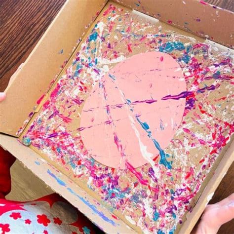 Preschool Easter Egg Craft: Marble Paint Egg