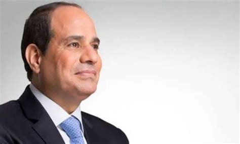 عاجل السيسى يؤدى صلاة عيد الأضحى بمسجد القوات الجوية مبتدا
