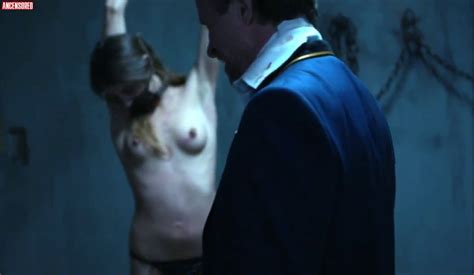 Laura Gigante Nude Pics Page