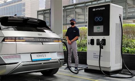 Hyundai Pasang Ultra Fast Charging Pertama Di Indonesia Isi Baterai