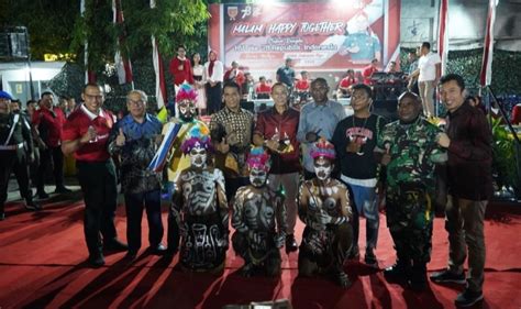 Soliditas Tanpa Batas Pangdam Xiv Hsn Bersama Mahasiswa Papua Rayakan