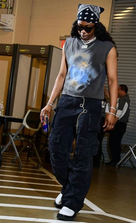 Pin By Katie Garrity On Hot Grl Summer Tour Street Style Outfits Casual Streetwear Fashion