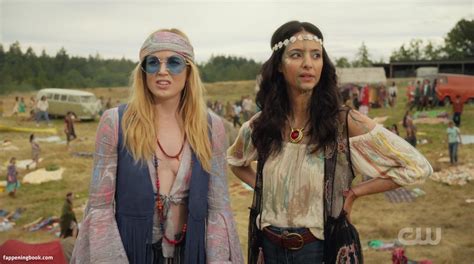 Caity Lotz Nude OnlyFans Leaks Fappening Page 3 FappeningBook