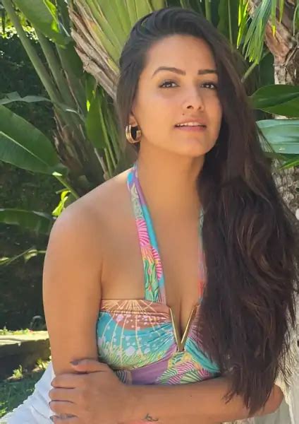 Anita Hassanandani Latest Hot Pics And Phots
