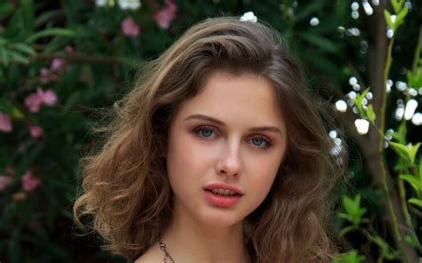 ミ 𝘹 𝘴𝘩𝘰𝘵𝘴 彡 on Twitter The face The pussy pussyportraits