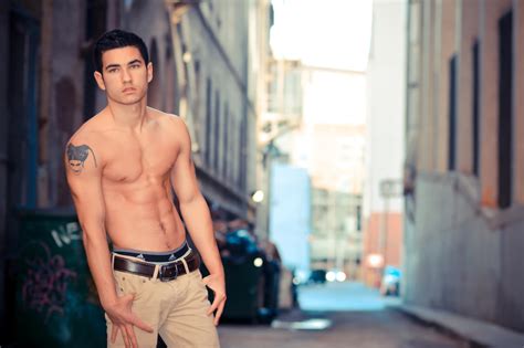 True Life I m a Gay for Pay Pornstar 真實人生之直男G星