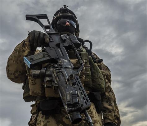 German Soldier with his G36 and AG36 Grenadelauncher in Afghanistan ...