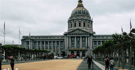 White Concrete Building · Free Stock Photo