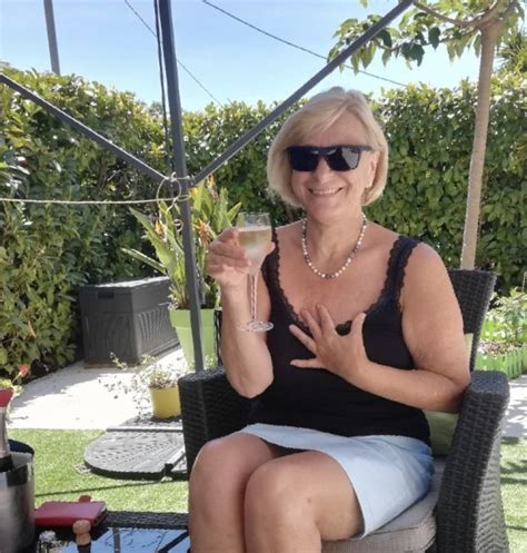 Granny Candid Sexy In Skirt Porn Pictures XXX Photos Sex Images 3680727 PICTOA