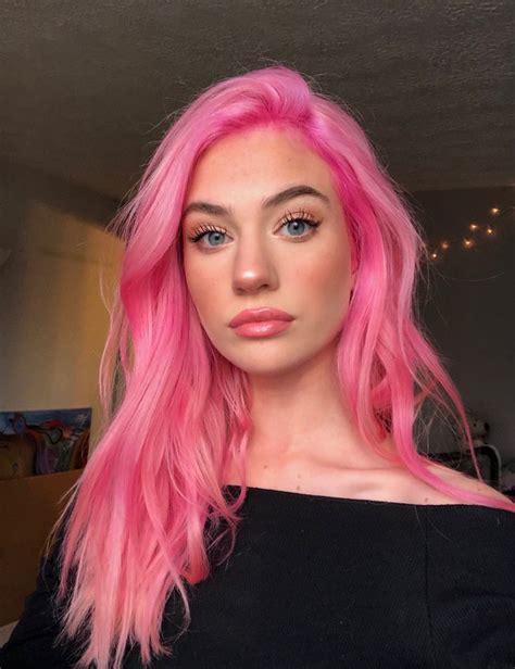 Pink Haired Girl From Twitter Pastel Pink Hair Hair Color Pink Hair