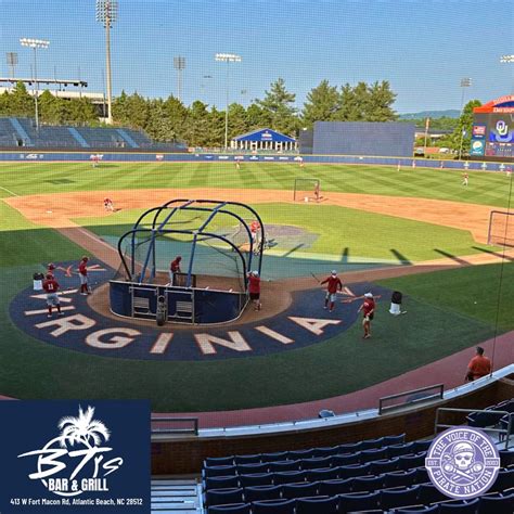 Pirate Radio On Twitter The Scene In Davenport Field At