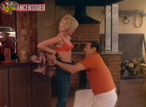 Sarah Kennedy Nude Pics Page 1