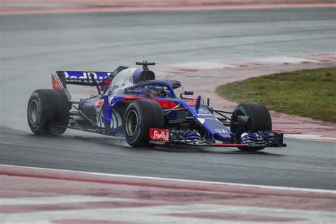 Toro Rosso launch Honda-powered STR13 - 3Legs4Wheels