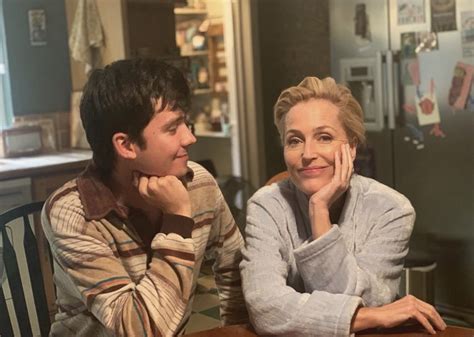 Netflix On Twitter How Is It Possible To Love The Cast From Sex Education This Much