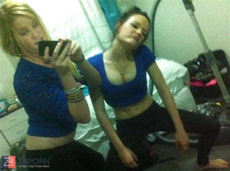 Steamy Teenager Selfpics ZB Porn