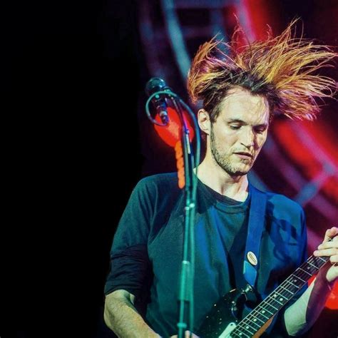 JOSH KLINGHOFFER RED HOT CHILI PEPPERS Artistas Musica Amor De Mi Vida