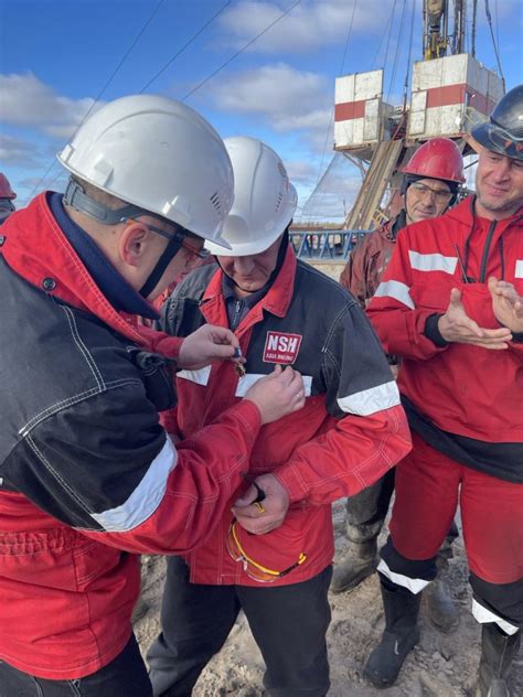 Звание «Почетный нефтяник» за рекорды и профессионализм – НСХ АЗИЯ ДРИЛЛИНГ