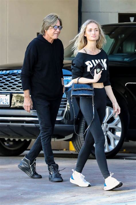 MAXINE NOVA and Mohamed Hadid Out in Los Angeles 11/26/2022 – HawtCelebs