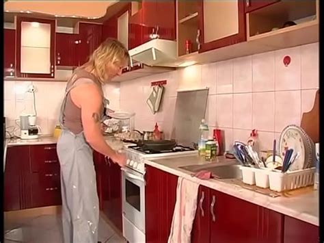 Jeune blonde sexy baisée par un cochon mature XVIDEOS