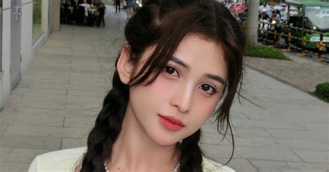 Nhan S C Hot Girl Tu I Ng Ch Nh Trong Mv M I C A Jack