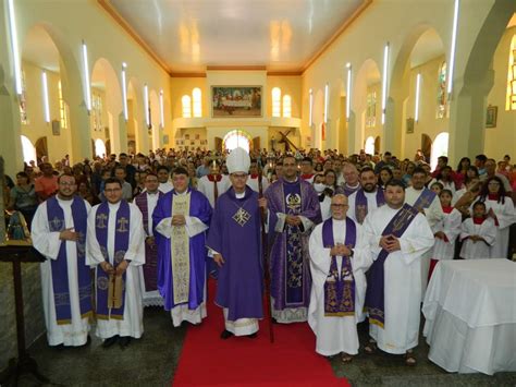 Padre Luciano Toma Posse Como Novo P Roco Da Par Quia Senhor Bom Jesus