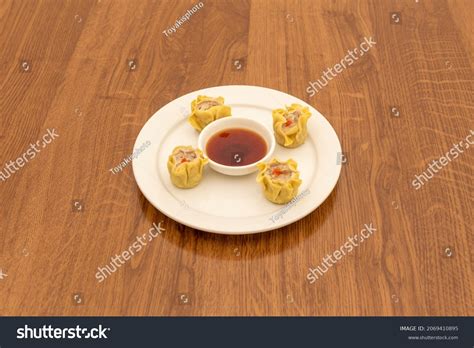 5 Fried Noodles With Siomai Images Stock Photos And Vectors Shutterstock
