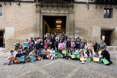 Escolares De Huesca Reivindican Sus Derechos Con El Apoyo Institucional