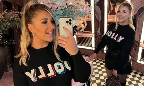 10 Hot Sexy Izzi Warner Bikini Pics