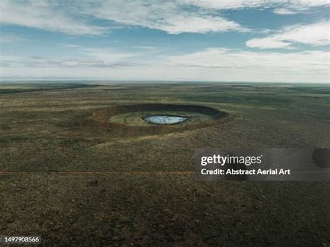 24 Wolf Creek Crater Stock Photos, High-Res Pictures, and Images - Getty Images