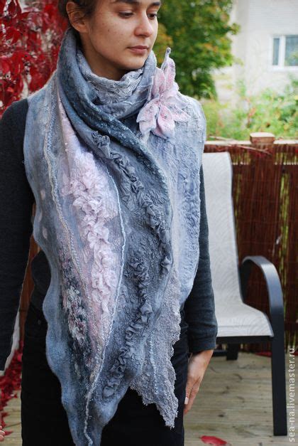 Серо-розовый - серый,валяный шарф,Мокрое валяние,шерсть меринос,кружево ...