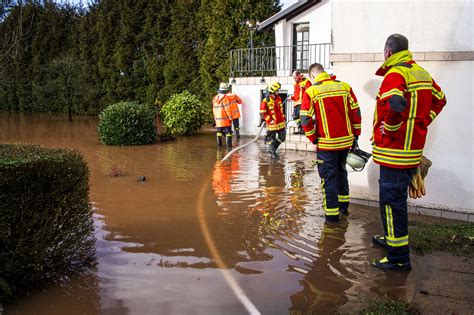 Unwetter Lage im Saarland Rettungskräfte im Einsatz