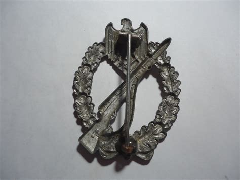 INFANTRY ASSAULT BADGE SILVER-STAMPED | SJS Militaria