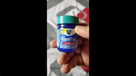 How To Open A Bottle Of Vicks Vaporub With One Hand Unboxing Youtube