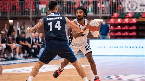 Tiri Liberi Sul Basket Orobico Treviglio Flop E Bergamo A Mille Sport