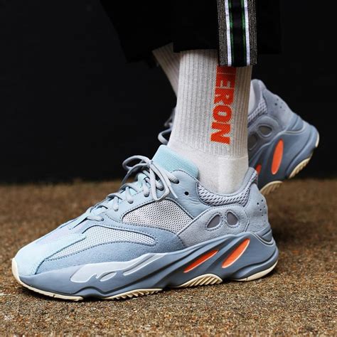 Кроссовки Adidas Yeezy Boost 700 V2 Inertia - MYREACT