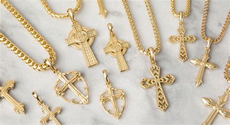 gold cross necklaces  men  ultimate guide    wear