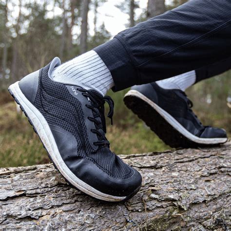 grounded shoes for men