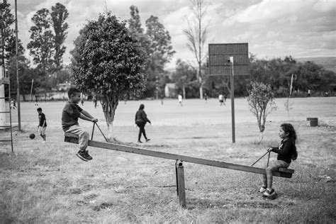 sube  baja  stock photo