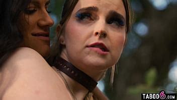 La Lesbica Talista Penny Barber Scopa La Bbw Codi Vore Con Uno Strapon Xvideos