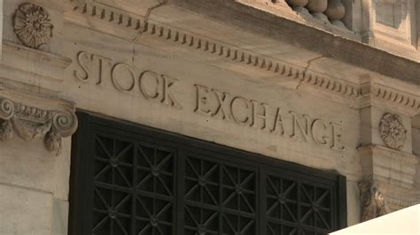 finance jobs shrink   year     nyc state comptroller