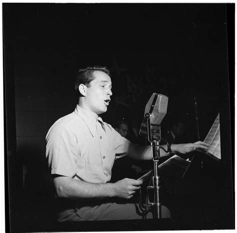 Watch Perry Como Singing I Know Hardcore Italians