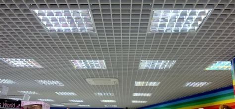Растровые светильники для подвесных потолков