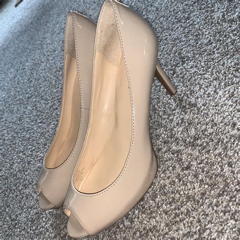 Liz Claiborne Women S Cream And Tan Courts Depop