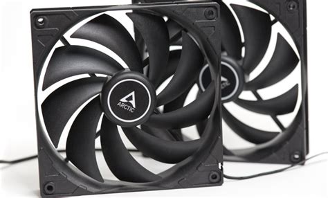 Arctic F14 PWM PST review - 140 mm fan with price-performance crown?