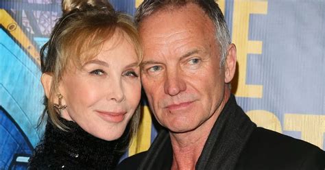 Hot Sexy Frances Tomelty Bikini Pics