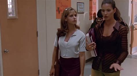 9 Of Buffy The Vampire Slayers Most Iconic Fashion Moments