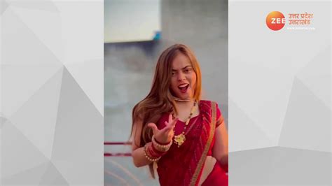 Desi Bhabhi Ka Bold Hot Dance Red Saree Public Melt Bhabhi Sassy Video