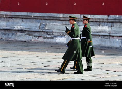 Red Guards China Stock Photos And Red Guards China Stock Images Alamy