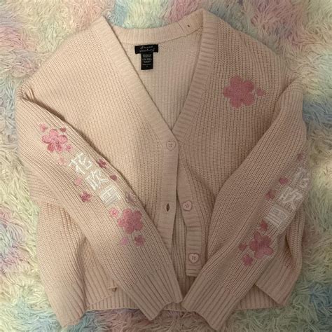 Hot Topic Women S Pink And White Cardigan Depop