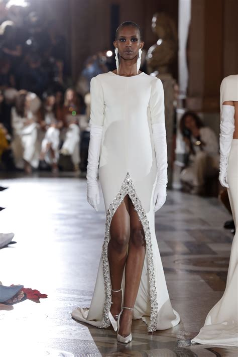 Abiti da sposa Autunno/Inverno 23-24: i vestiti più belli a cui